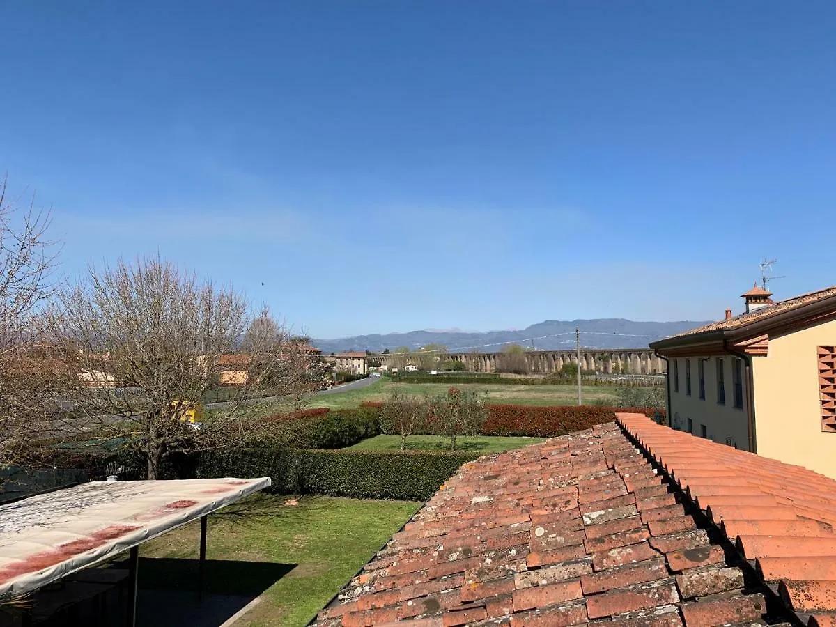 Affittacamere Agli Archi Capannori Italy