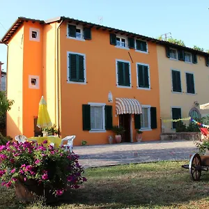 Lucca Fora Bed & Breakfast